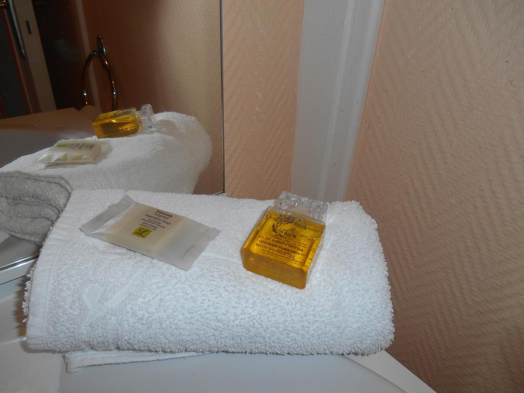 Hotel Des Bains Saint-Jean-le-Thomas Værelse billede